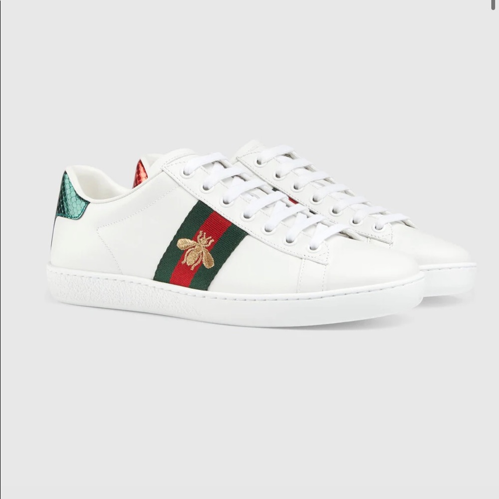 Gucci Women’s ace sneaker with bee